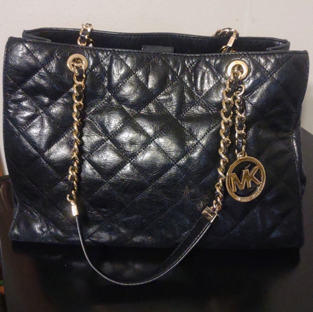 Sale!!🔥🔥🔥🔥 EUC Gorgeous Michael Kors Large purse